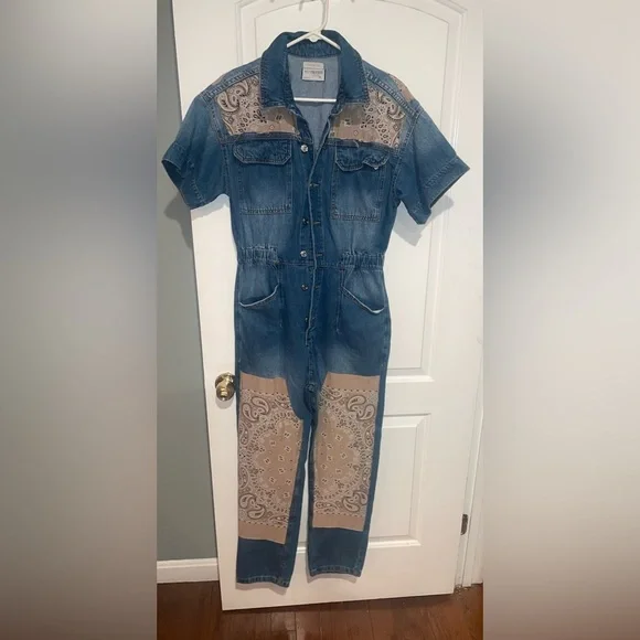 New! Free People x Tricia Fix Tan Bandana Patchwork Blue Denim Jumpsuit💙 Medium - Picture 6 of 13